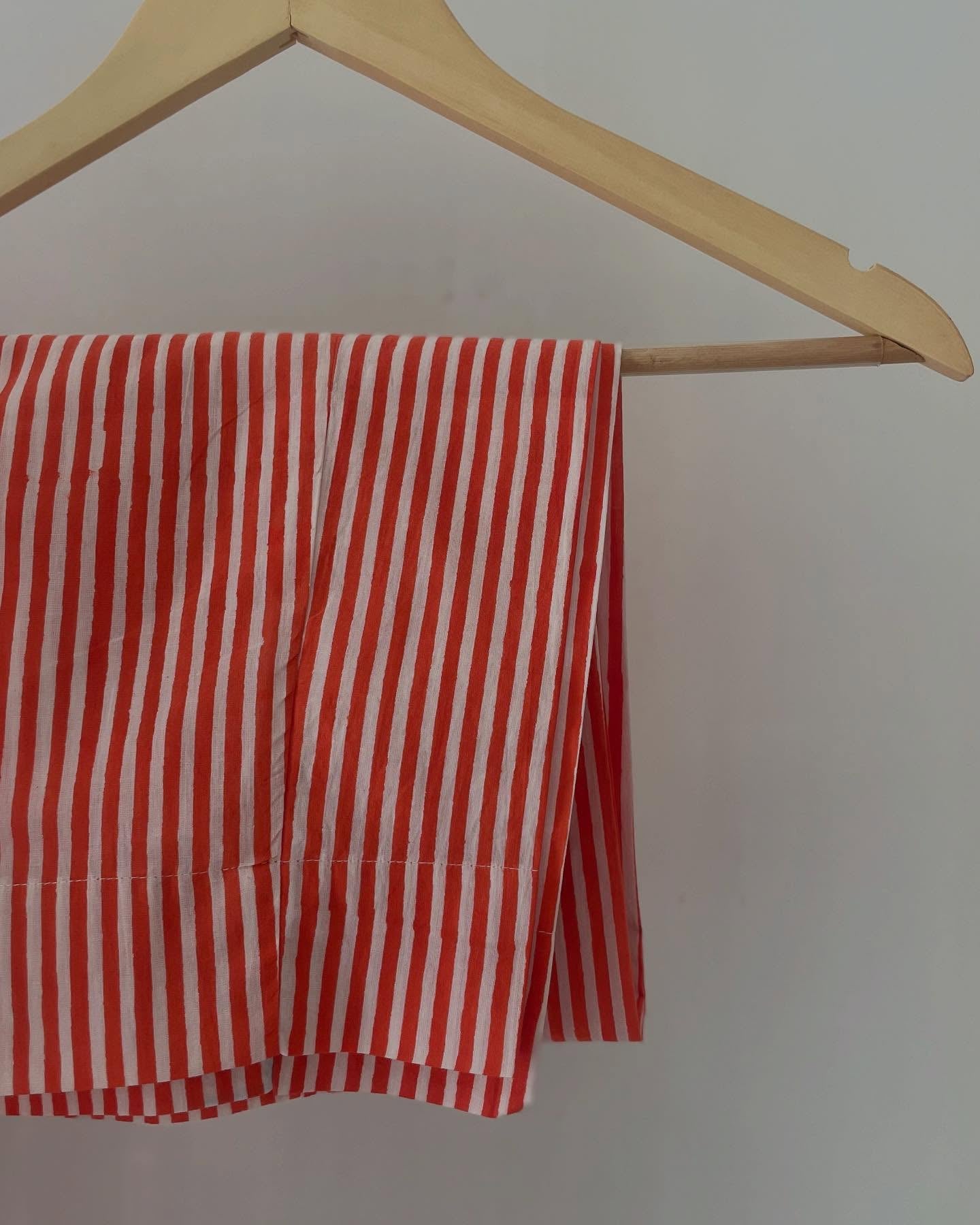 Handcrafted Cotton Set with Contrasting Prints & Kota Dupatta