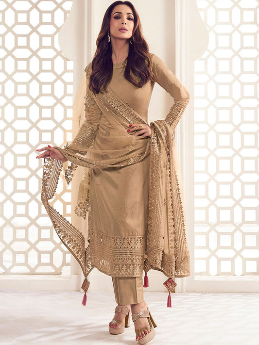 Women Floral Thread and Sequined Embroidered Kurta Set