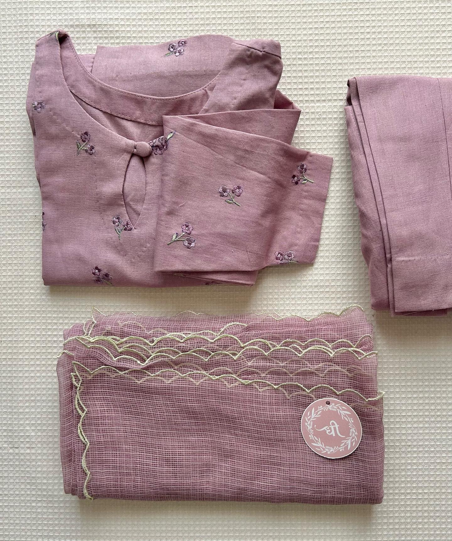 Lavender Grace Kurta Set with Scalloped Dupatta