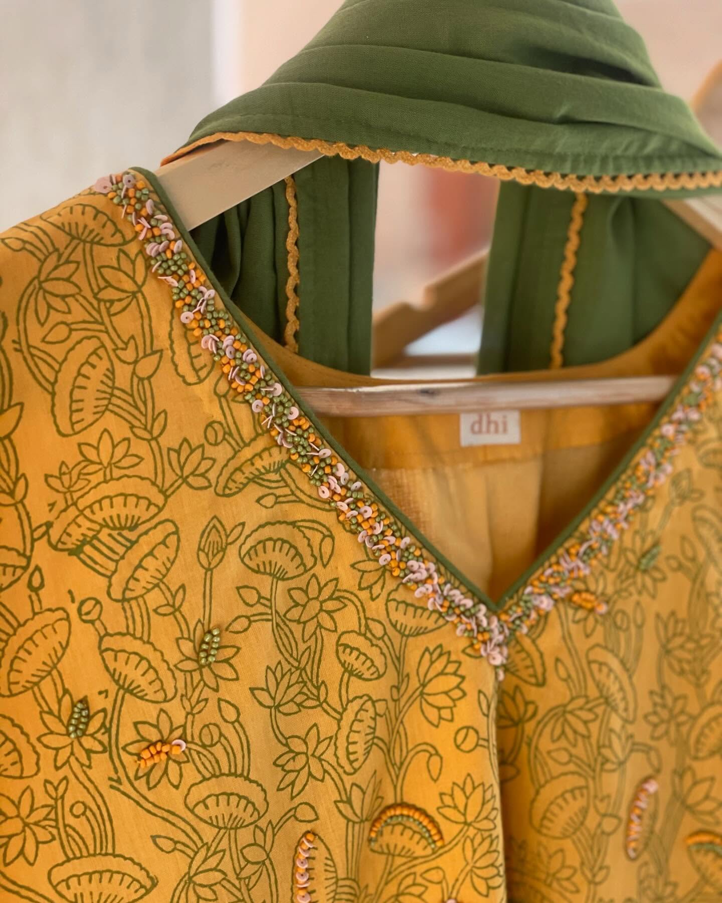 Sequined Handblock Mul with Contrasting Dupatta