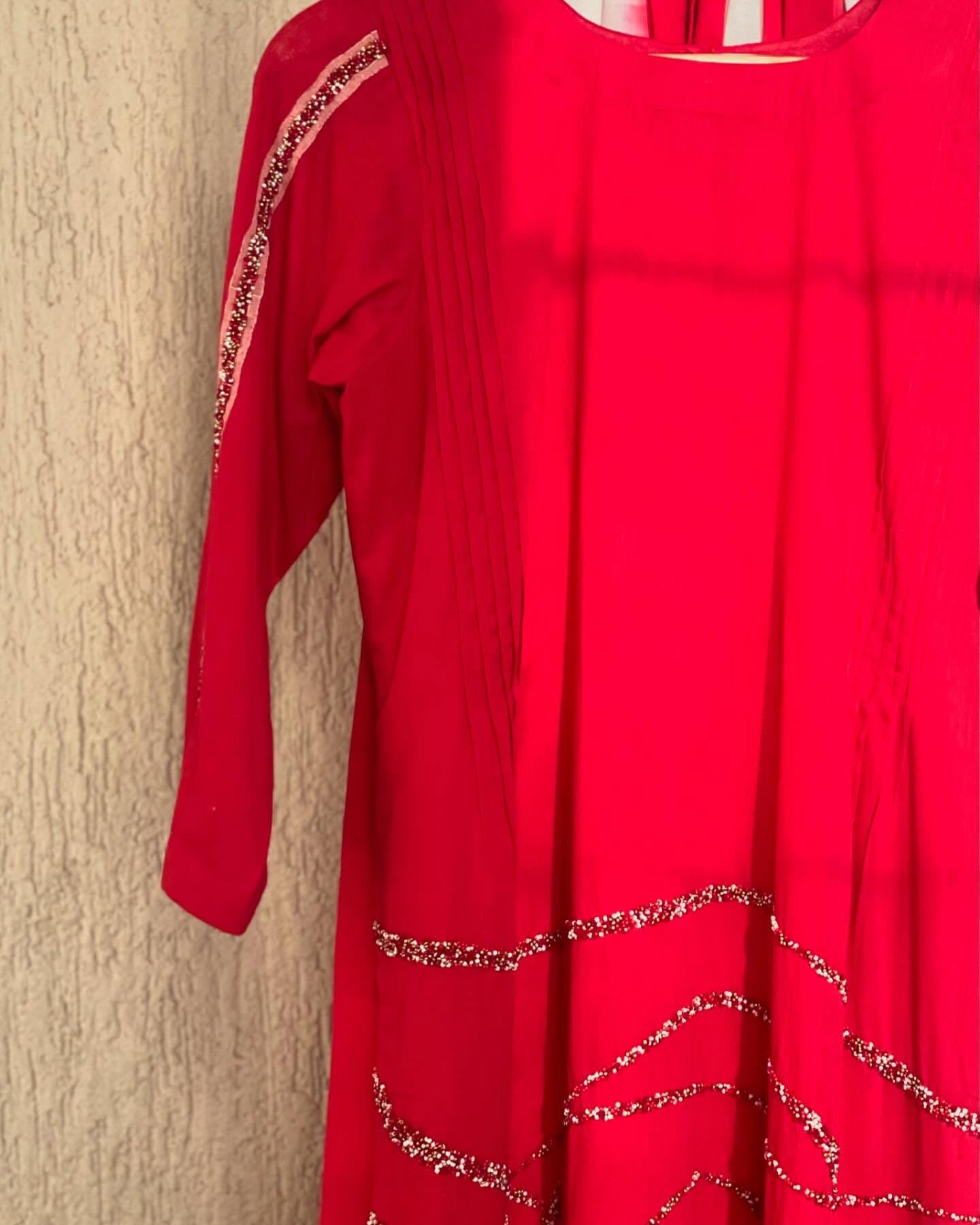 Beaded Crimson Kurta with Tie & Dye Dupatta