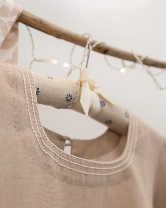 Minimal Linen Set with Abstract Relaxed Pants