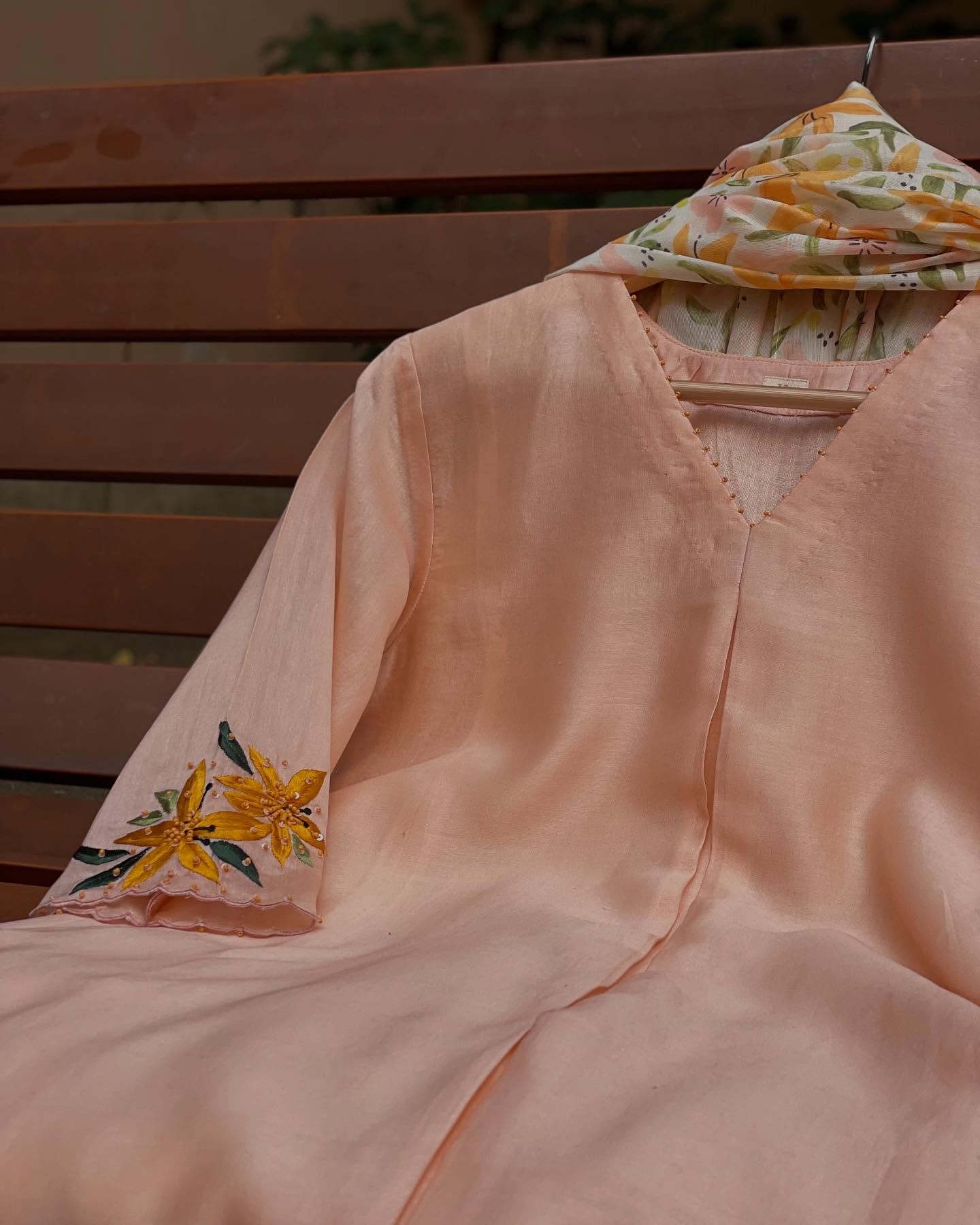 Pink Dusk Set Minimal Embroidered Chanderi with Dupatta