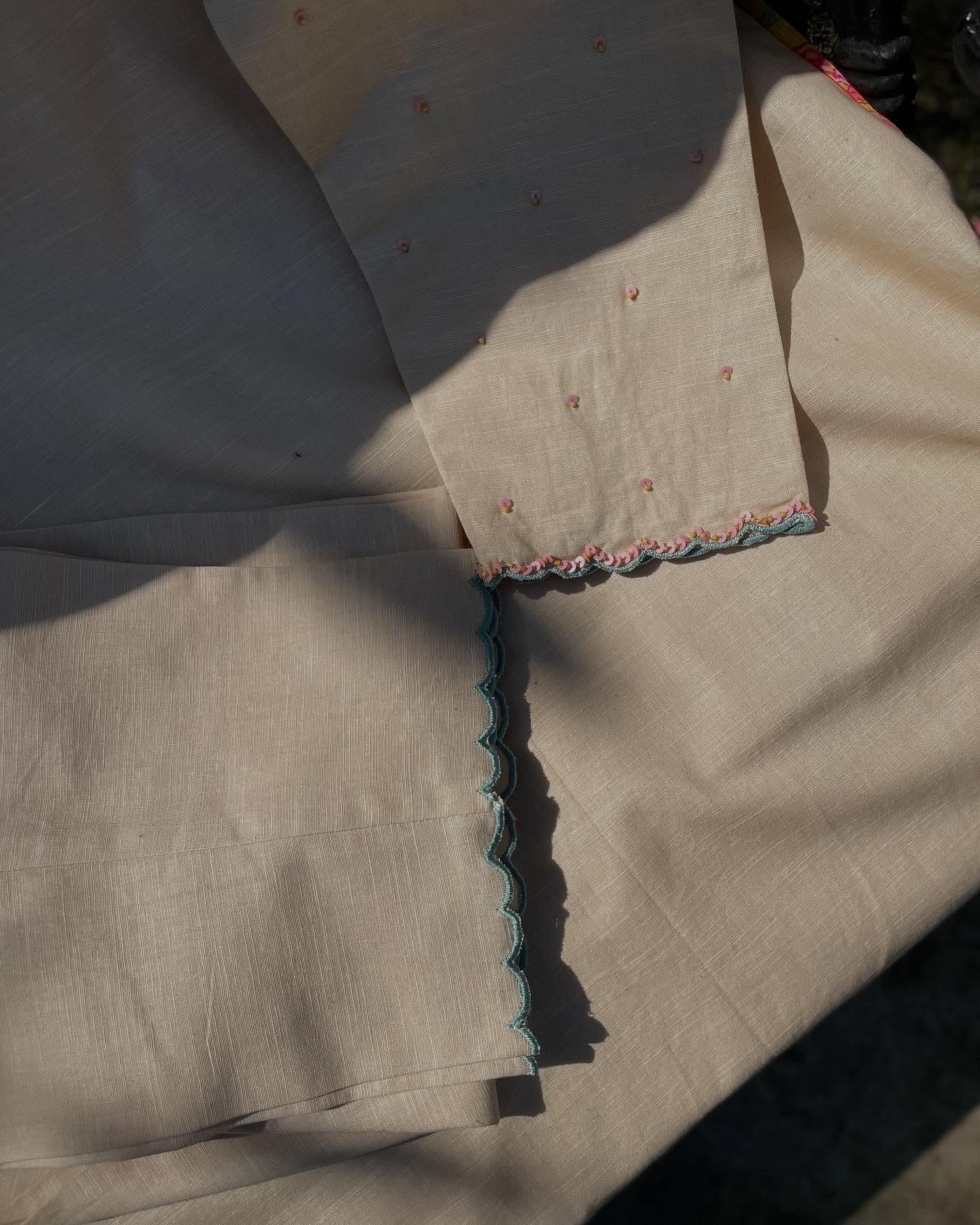 Marble Toned Linen Set with Chiffon Dupatta