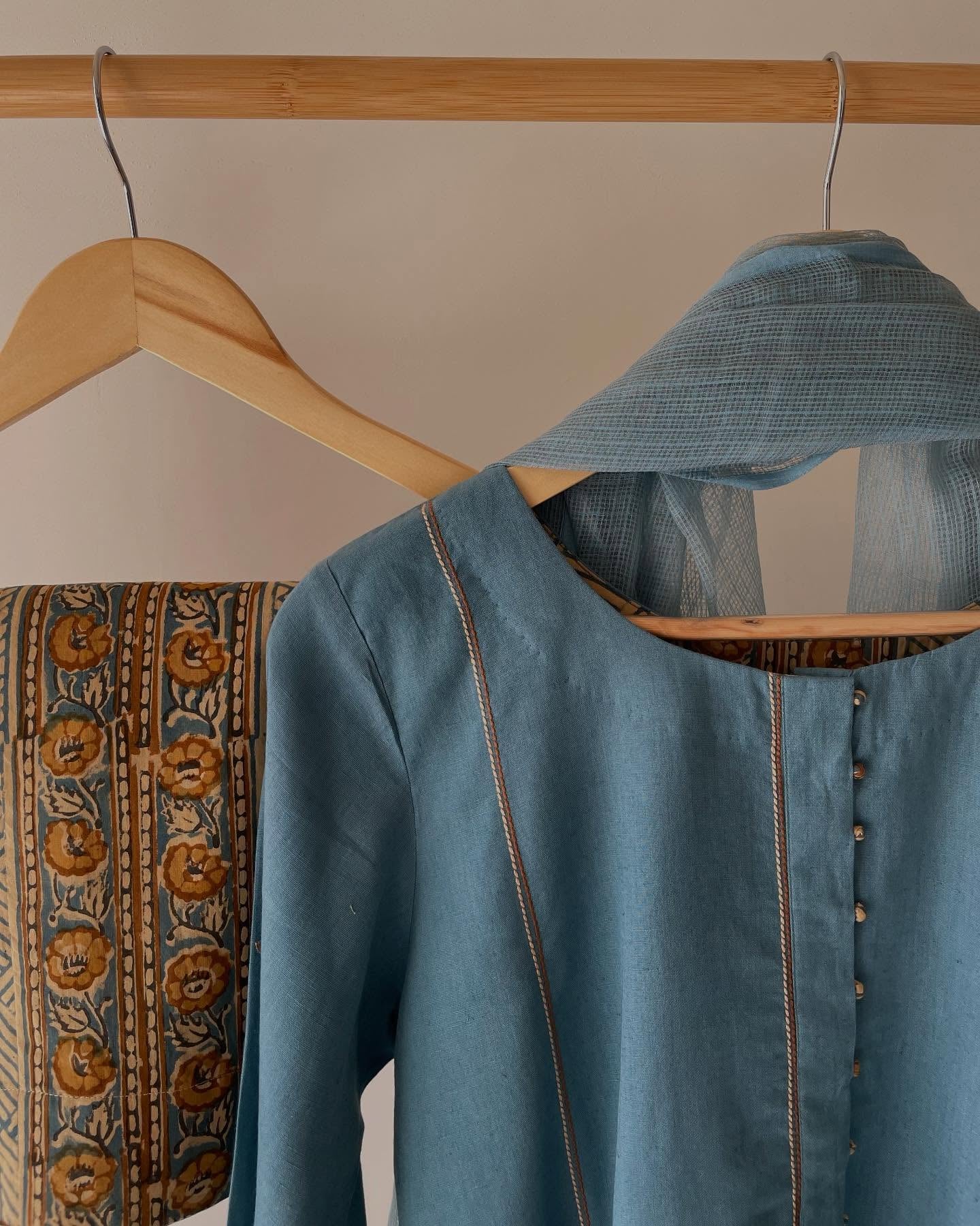 Solid Kurta with Printed Pants & Tie-Dye Kota Dupatta