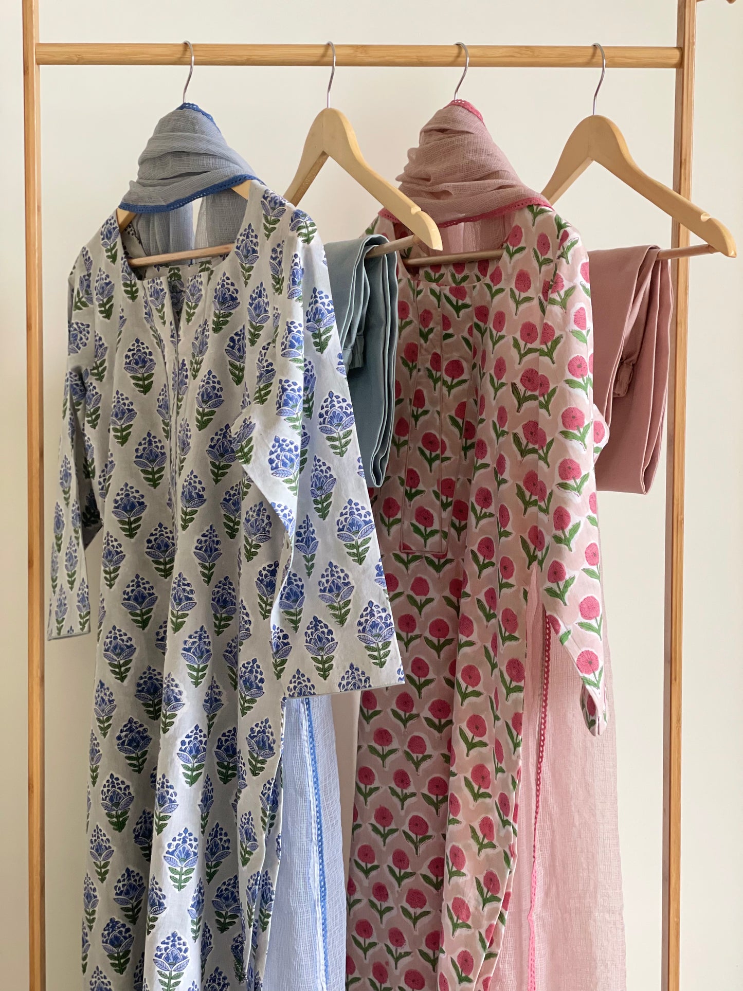 Preya series V Dusty blue/Pink