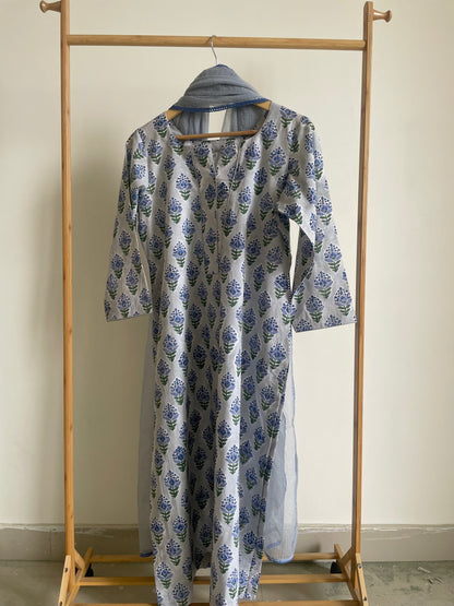 Preya series V Dusty blue/Pink